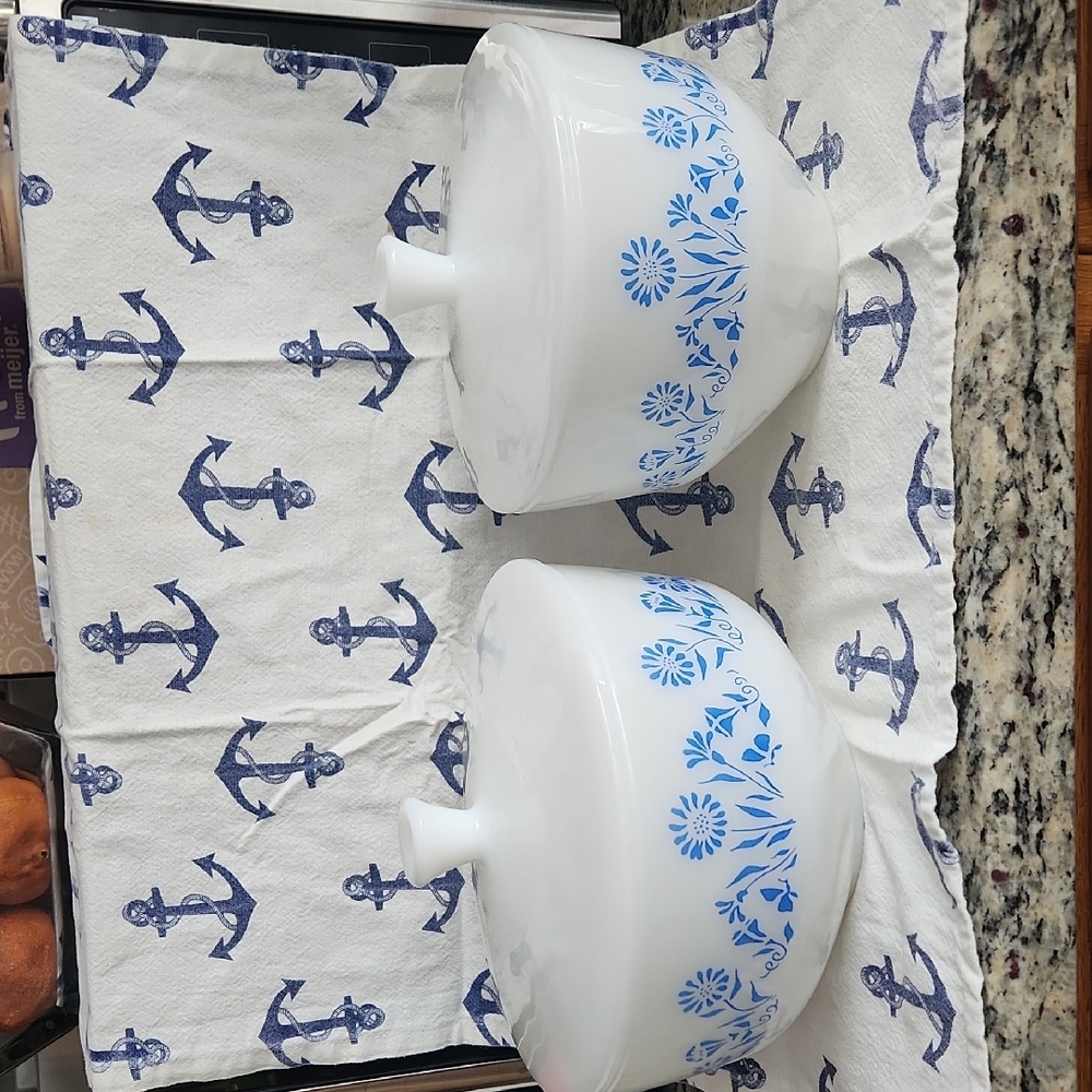 Blue Floral Patterned Bowls with Lids